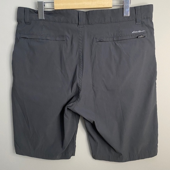 Eddie‎ Bauer Travex Men's Gray Casual Walking Shorts Size 35W - Picture 3 of 9